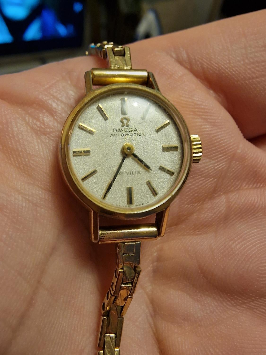 Ladies Omega Swiss Watch + a 9ct Gold Strap - 15.1g - Image 2 of 5