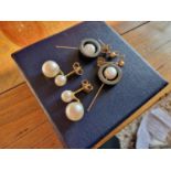 Two Pairs of 9ct Gold & Pearl Earrings - 5.6g