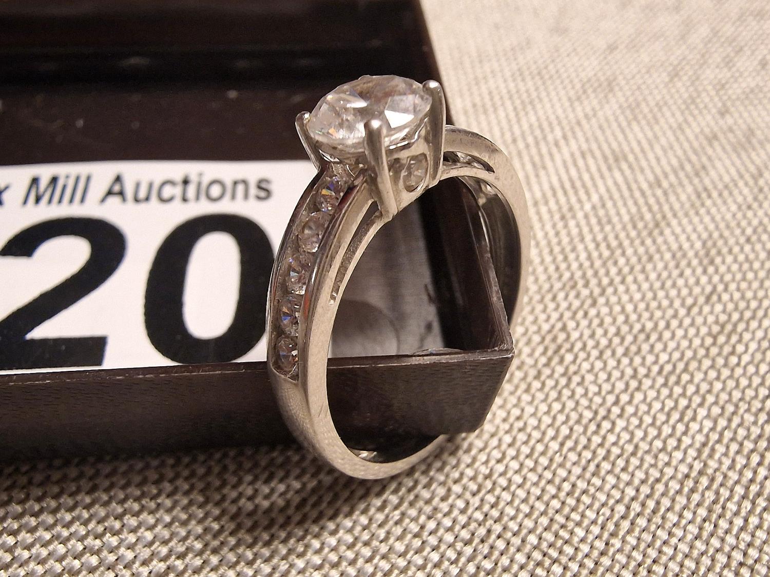 9ct White Gold White Stone Dress Ring, size M+0.5