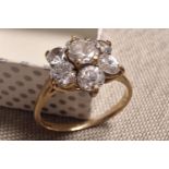 9ct Gold Flower Cluster Ring w/white stones, size Q+0.5