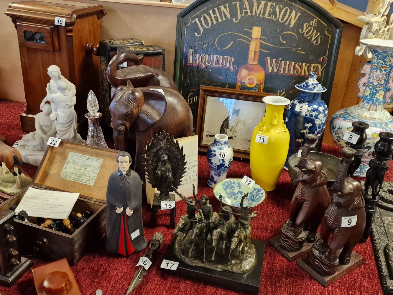 PREVIEW - Collectables & General Sale inc Gold/Silver Jewellery, Chinese Antiques, Coins, Vintage Toys, Vinyl + Beatles, Peter Brook, more2add