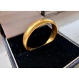 Large Gents 22ct Gold Wedding Band Ring, size X, 8.3g