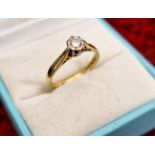 18ct Gold & Diamond Ring, size M and 2.52g