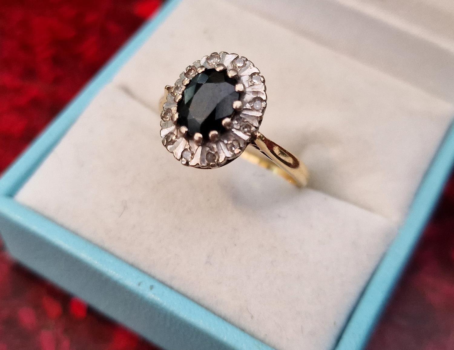 18ct Gold, Diamonds and Black Onyx Ring, size Q and 4.36g