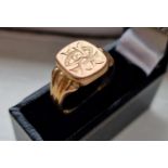 9ct Gold Signet Ring, size Q and 7.3g total