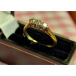 18ct Gold & Triple-Diamond Ring - 2.6g and size P