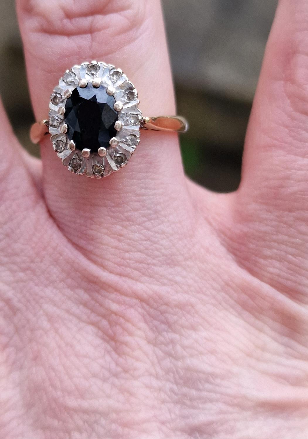 18ct Gold, Diamonds and Black Onyx Ring, size Q and 4.36g - Image 3 of 3