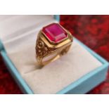 9ct Gold Men's Ring with large red precious stone, size U and 8.84g