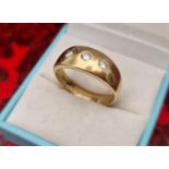 14ct Gold Triple Diamond Man's Ring, size V and 6.7g