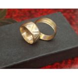 Pair of 9ct Gold Wedding Bands - sizes U and O+0.5, total 7g