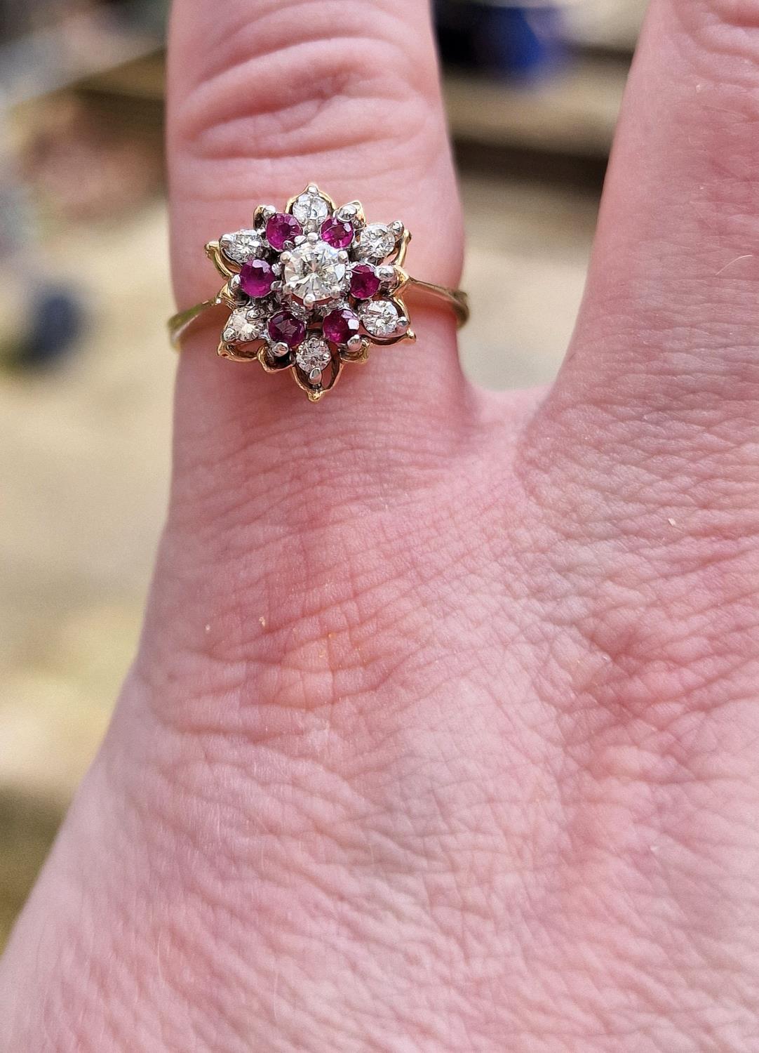 Vintage 14ct Gold, Ruby and Diamond Cluster Ring, size M and 3.34g - Image 3 of 3