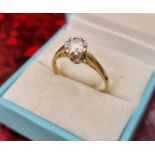 18ct Gold Diamond (0.8ct) Ring, size V and 3.69g