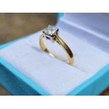 18ct Gold & Diamond Ring (0.6ct), size N and 3.21g