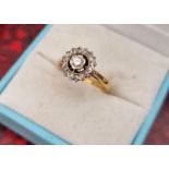 18ct Gold & Diamond Flower Ring, size J and 2.81g