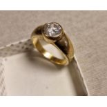 9ct Gold & CZ Stone Gents Dress Ring 6.1g, size U