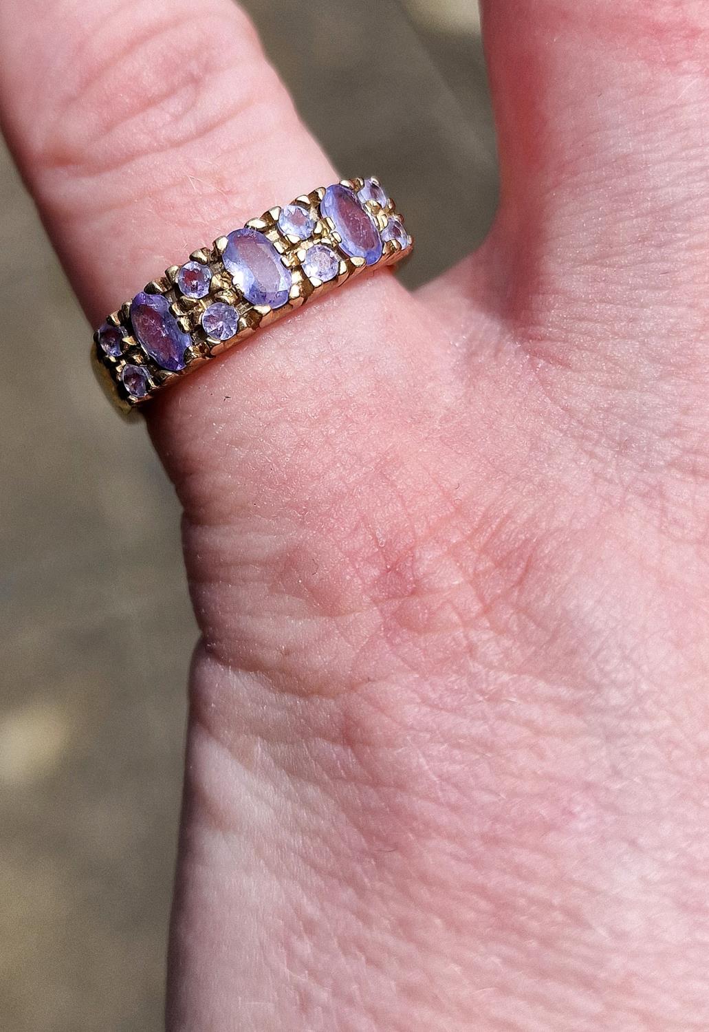 9ct Gold and Amethyst Half-Eternity Ring - size P, 3.1g - Image 3 of 3