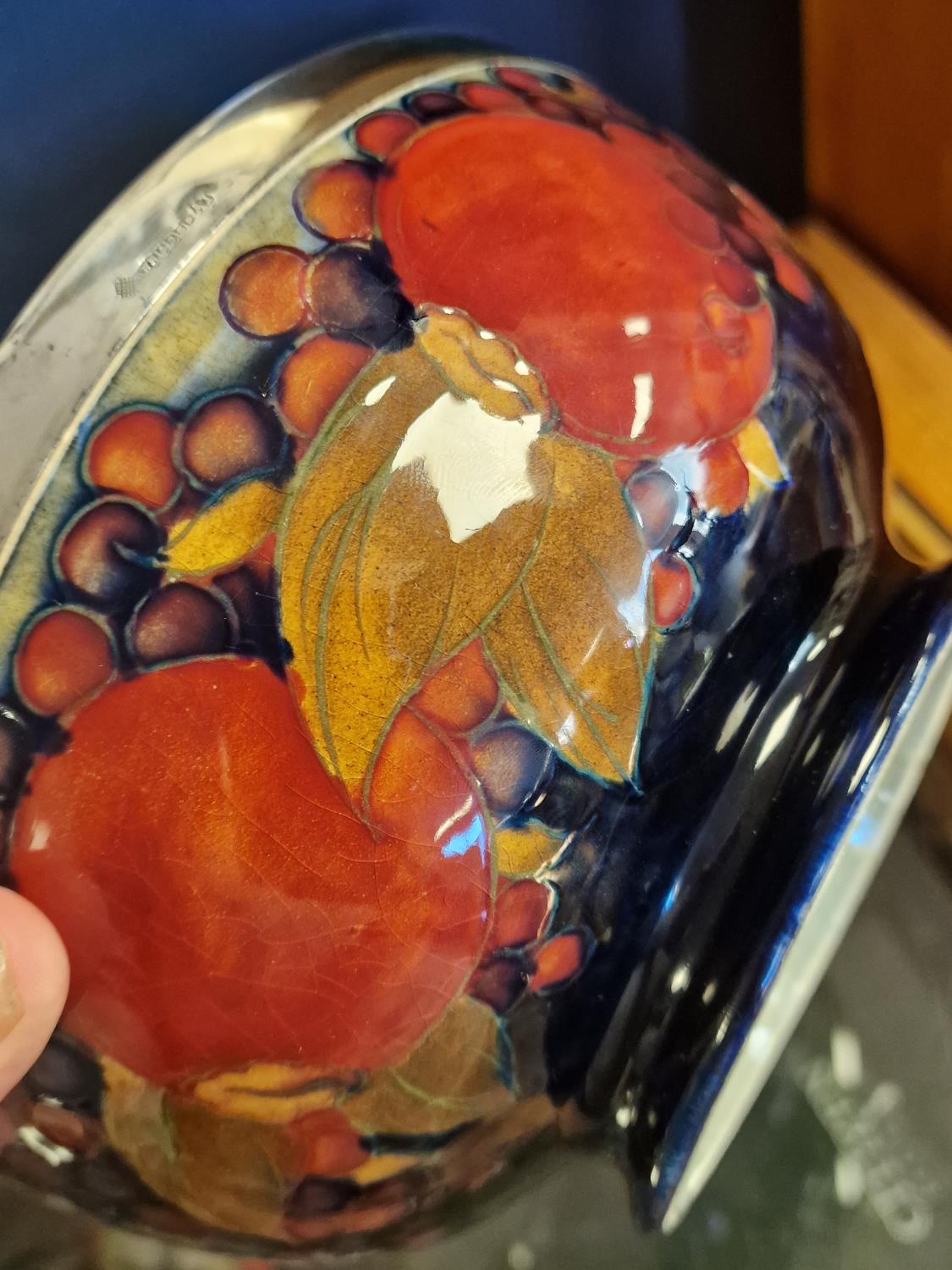 1940's Moorcroft Peaches & Berries Floral Bowl - 21cm diameter by 10cm high - Image 3 of 4