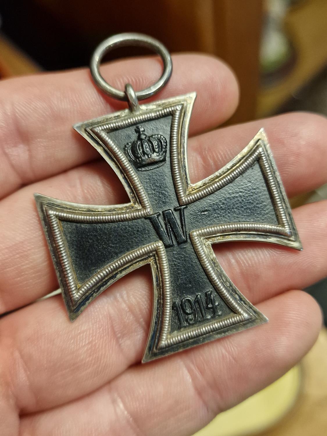 1914 Carl Dilenius Pforzheim German WWII Iron Cross Medal with Case - marked 'CD800' to ring - Image 3 of 5