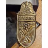 German Gilt 'Narvick 1940' Navy Issue Campaign Shield - one pin missing from back