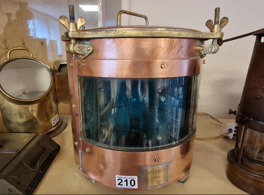 Antique Copper Large Format Converted Port Maritime Navigation Lamp - in good working order - Image 3 of 4