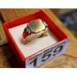 9ct Gold Signet Ring - size T+0/5 and 5.6g