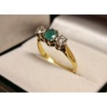 18ct Gold, Emerald & Diamond Trilogy Ring, 3.7g, size P+0.5