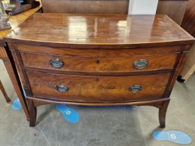 Bow-Fronted Antique 19th Century Set of Drawers