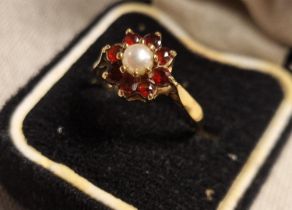 9ct Gold, Garnet & Pearl Cluster Ring, 2.2g & size N