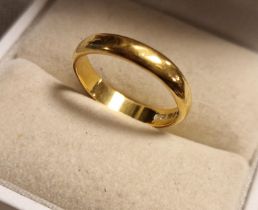 22ct Gold Wedding Band Ring, 3.17g & size K