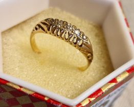 18ct Gold and Diamond Soapbar Ring - size O+0.5, 2.7g