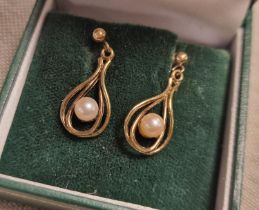 Pair of 9ct Gold & Pearl Drop Earrings, 1.7g