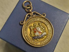 Cleckheaton Victoria Mills Cricket Club 9ct Gold 1923 Medal Fob - 7.7g