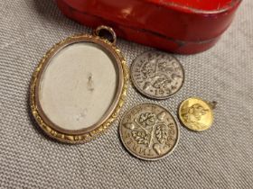 Pair of 9ct Gold Scrap Pieces inc Medal (6.2g total weight) plus Two Pre-1946 3p Coins