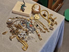 Job Lot Collection of Various Yellow Metal and Silver Jewellery inc some marked '9kt'