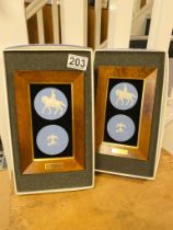 2 x Boxed Wedgwood Duo of Arnold Machin Jubilee Crown Collection Jasperware Medallions Mounted in a