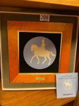 Boxed Wedgwood Arnold Machin OBE RA Jubilee Crown Collection Large Medallion in a Maple Wood Frame A