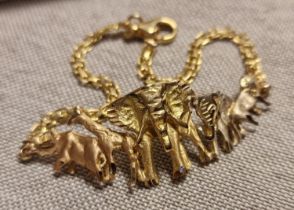 18ct Gold 'Big Game' Hunting Designer Bracelet - Elephant & Giraffes & 8.7g
