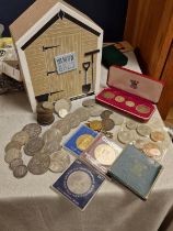 Good Collection of Commemorative Coins and Currency inc 76g of Silver Content Coins
