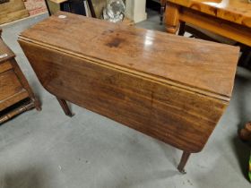 Vintage Oak Drop Leaf Table - 92cm across by 71cm high