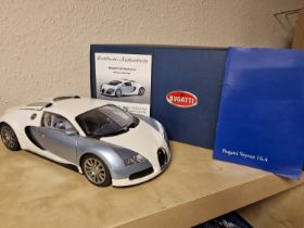 Boxed Auto Art Bugatti Veyron 1:12 Model Car Toy