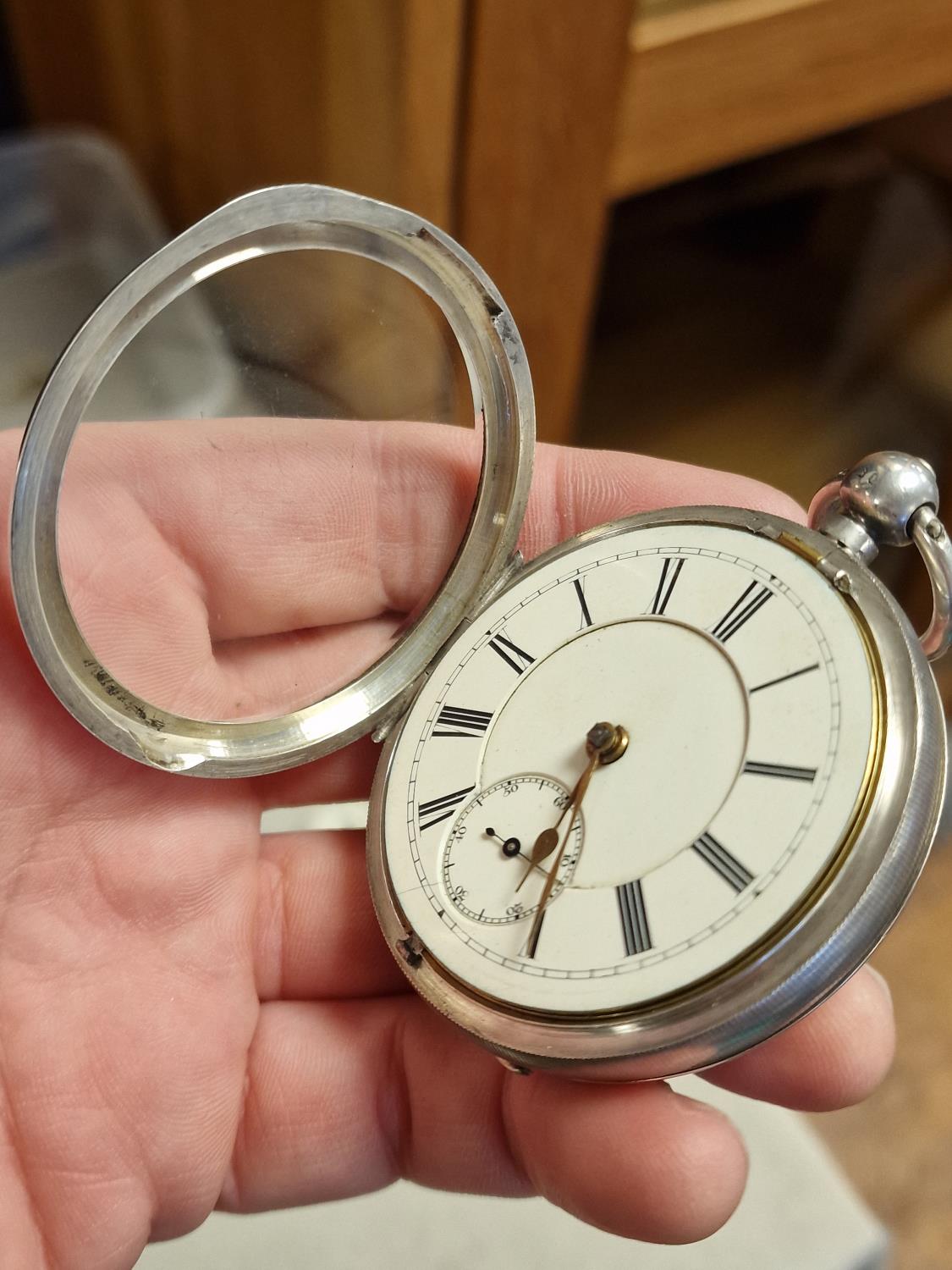 Antique Chester 1883 Silver Pocketwatch - 151.6g - Image 2 of 4