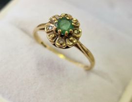 Vintage 9ct Gold & Emerald Cluster Ring, size L