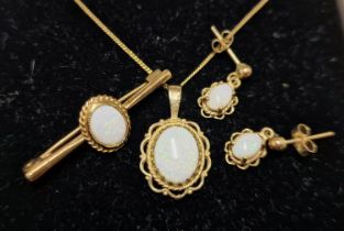 9ct Gold & Opal Jewellery Set, inc Brooch, Necklace and Earrings - 5g combined