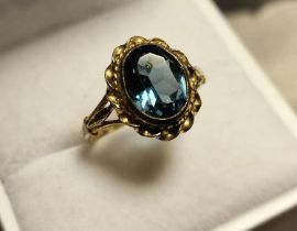 9ct Gold & Blue Topaz (Dark) Dress Ring, 2.8g & size M