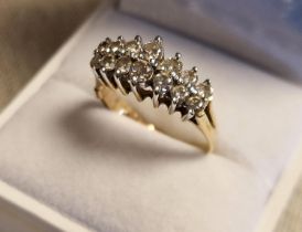 9ct Gold & Diamond Cluster Ring, 3.6g & size Q+0.5