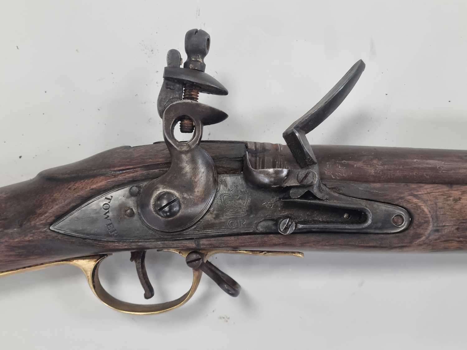 Brown Bess 'India' pattern (type two) flintlock musket - Image 9 of 10