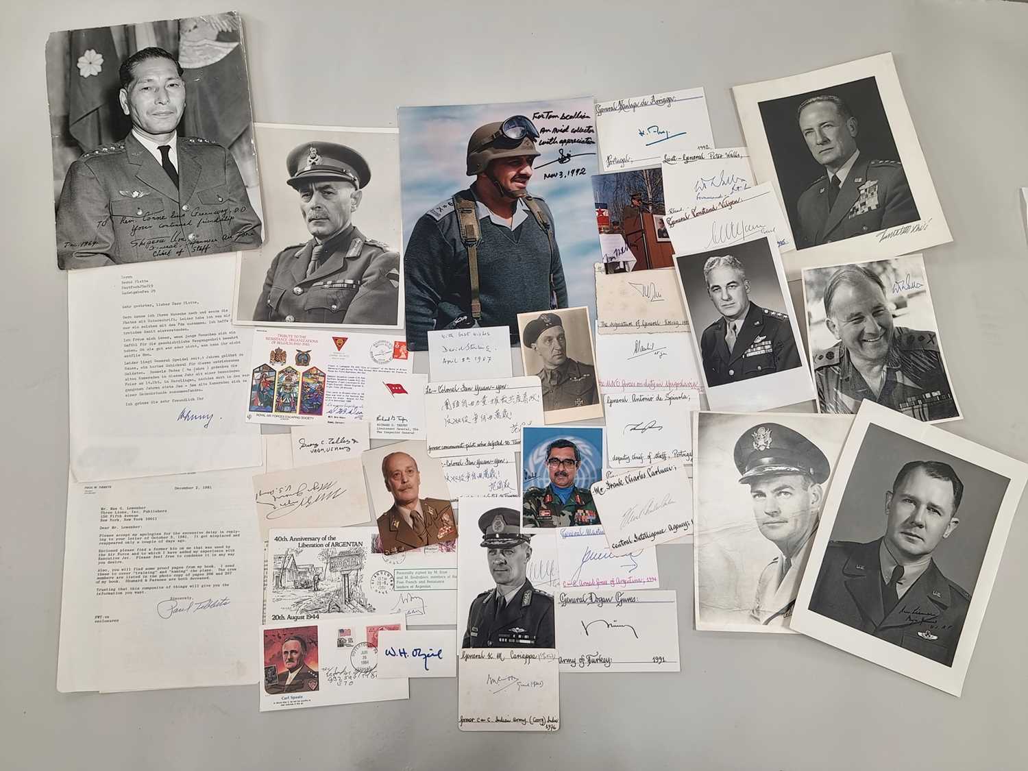 Military Autographs. A large accumulation of signed cards, letters and photographs. - Image 2 of 17