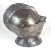 Late 1`6th/early 17th century composite close helmet 1