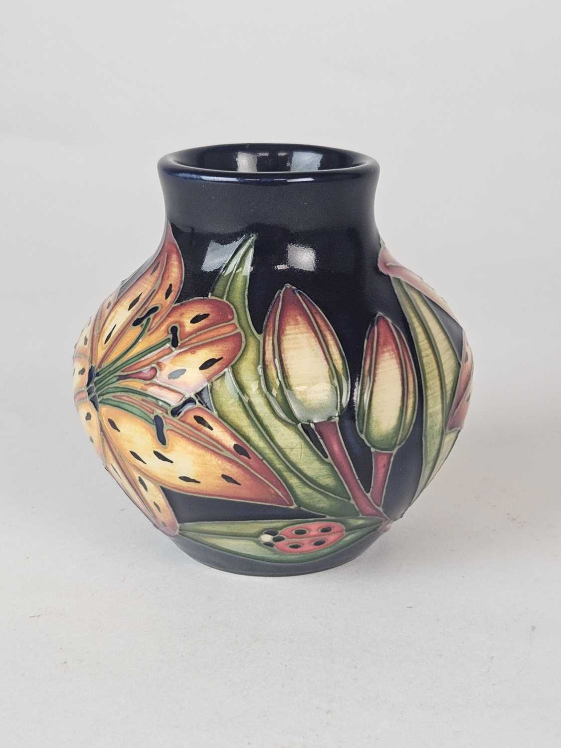 Small Moorcroft 'Tigris Lily' vase - Image 4 of 4