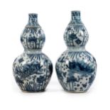 Grosse blau-weisse Vasen